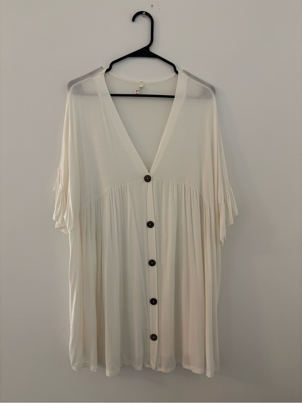 Chic Soul Cream Button-Front Tunic with Flutter Sleeves